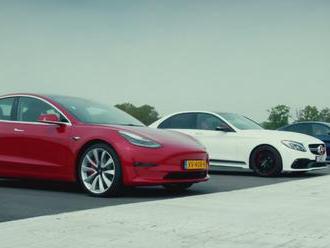 Nejsilnější Tesla Model 3 se konečně utkala se špičkovými benziny, vždy nevyhrála