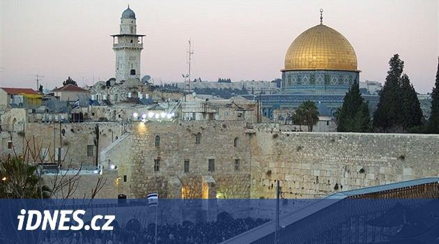 Sněmovna odsoudila antisemitismus, odmítla výzvy k bojkotu Izraele