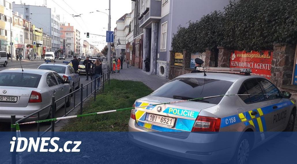 Při střelbě v Brně odpoledne zemřel člověk, druhý je těžce zraněný