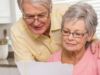 Dôchodcovia môžu využívať účet zadarmo