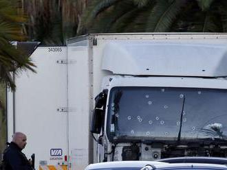 V chladiarenskom kamióne v Belgicku našli 12 mužov
