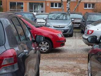 Ružinov spustí začiatkom decembra prvú zónu rezidentského parkovania