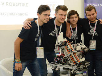 Slovenský robot Alexander pocestuje do Dubaja
