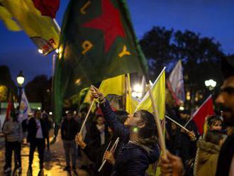 Kurdi v Paríži varovali pred možnými dôsledkami operácie tureckej armády