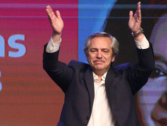 V prezidentských voľbách v Argentíne zvíťazil stredoľavý kandidát Fernández