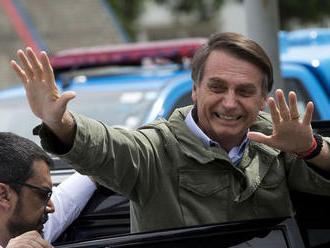 Bolsonara nahnevala reportáž, v ktorej ho spájajú s vraždou političky