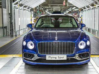 O ručnú výrobu nového Bentley Flying Spur sa stará 200 ľudí