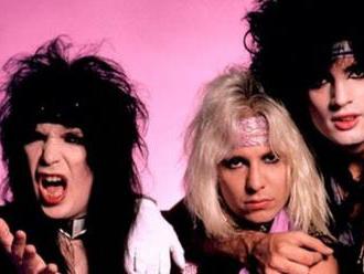 Mötley Crüe jsou zpět, smlouvu o konci koncertování odpálili bombou