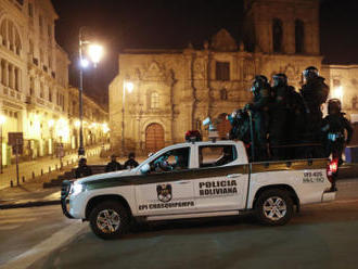 Armáda chce v Bolivii nastolit pořádek, Morales míří do Mexika