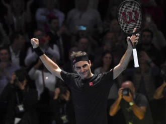 Federer vyřadil na Turnaji mistrů Djokoviče, jedničkou bude Nadal