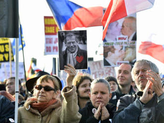 CNN: Babiš kazí mnoha Čechům výročí sametové revoluce