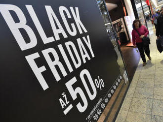 Češi během letošního Black Friday utratí o čtvrtinu víc než loni