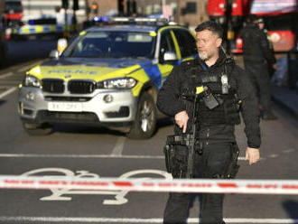 Policie v Londýně podle Sky News zastřelila jednoho člověka