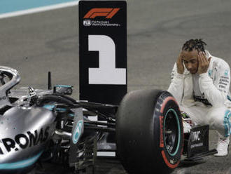 Poslední kvalifikaci sezony F1 vyhrál v Abú Zabí Hamilton