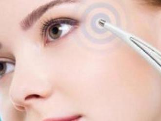 Pero na vyhladzovanie vrások ponúka alternatívu k plastickej operácii tváre alebo botoxu.