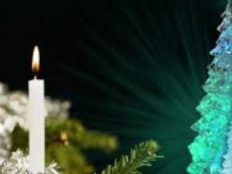 Svietiaci LED vianočný stromček meniaci 4 farby. Spríjemnite si najkrajšie sviatky roka krásnymi žia