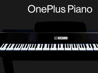 OnePlus vytvorilo klavír, ktorý sa skladá zo sedemnástich modelov 7T Pro