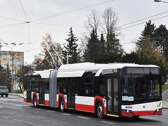 Nové trolejbusy míří do Ústí. Výrobce testuje vozy s baterií