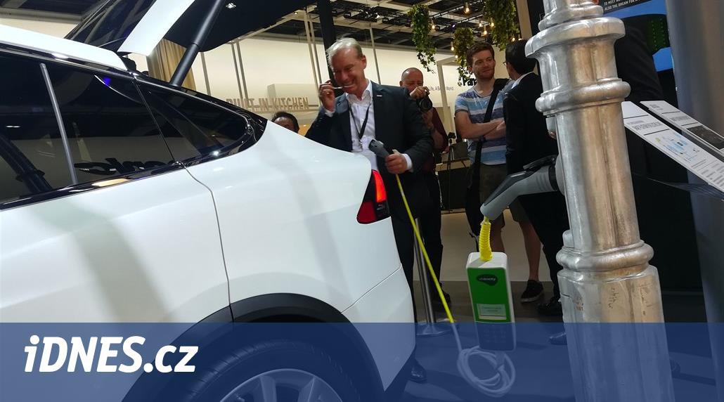Praha si udělá koncepci rozmístění dobíječek pro elektromobily