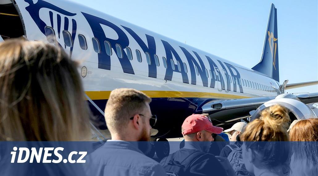 Příplatek za příruční zavazadlo v Ryanairu je přehnané, rozhodl soud