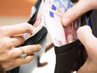 Poistné zo štrnásteho platu do výšky 500 eur sa neplatí, upozorňuje Sociálna poisťovňa