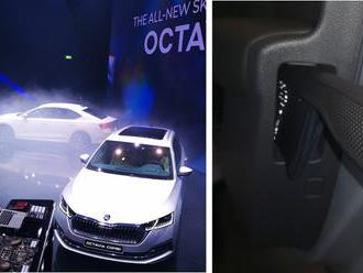 Nová Škoda Octavia ohromuje chytrými doplňky, ve dveřích už nemá jen deštník