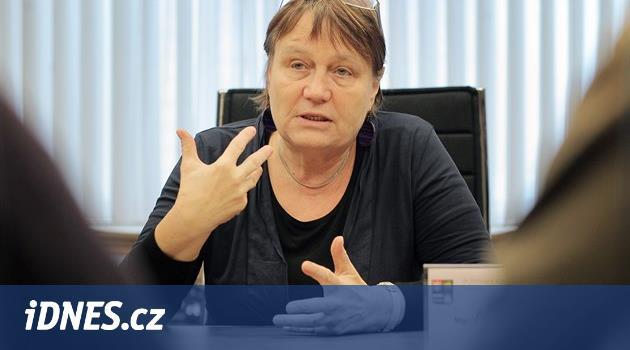 O práci ombudsmanky i Otakaru Motejlovi v Rozstřelu promluví Anna Šabatová