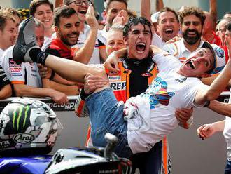 Marc Márquez predviedol spanilú jazdu, jeho brat je šampiónom Moto2