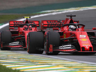 Kolízia Vettela s Leclercom bola hlúposť, ale aj šťastie, znie z Ferrari