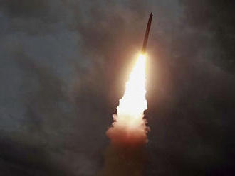 Rusko otestovalo medzikontinentálnu balistickú strelu Topoľ