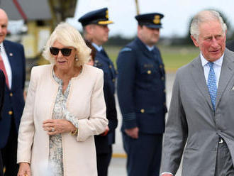 Princ Charles s manželkou Camillou prišli na návštevu Nového Zélandu