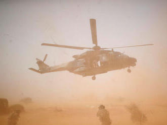 Pri zrážke vrtuľníkov v Mali zahynulo 13 francúzskych vojakov