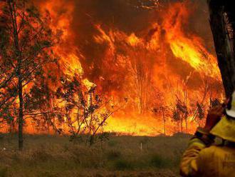 Austrálskeho dobrovoľného hasiča obvinili z podpaľačstva