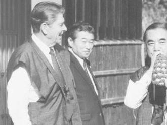 Vo veku 101 rokov zomrel niekdajší japonský premiér Jasuhiro Nakasone