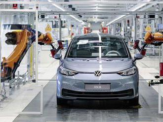 VW ID.3: V Zwickau spustili výrobu ‘chrobáka‘ budúcnosti. Od zákazníkov ho však delí osem mesiacov