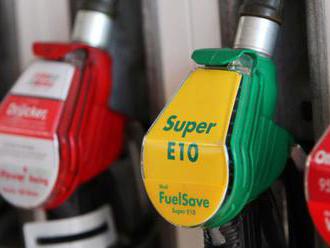 Pohroma pre staršie autá. Spôsobí benzín E10 na pumpách revolúciu?