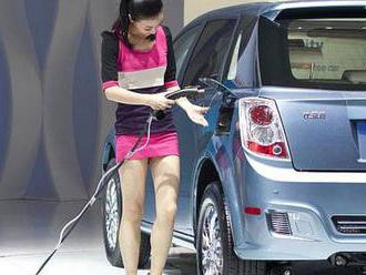 V Číne kolabujú predaje elektrických áut. Dôvod neprekvapí