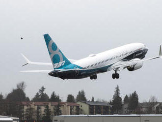 Boeing očakáva, že problémový 737 MAX bude lietať už v januári