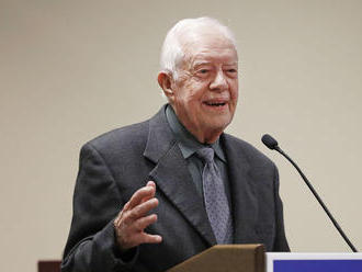 Exprezidenta Cartera hospitalizovali, aby mu zmiernili tlak na mozog