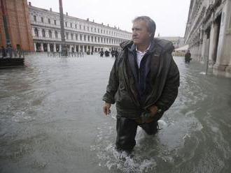 Voda v Benátkach opäť stúpa