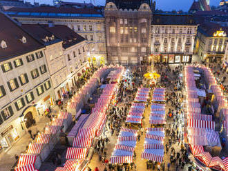 Bratislava sa odela do najkrajšieho šatu: V centre otvorili Vianočné trhy