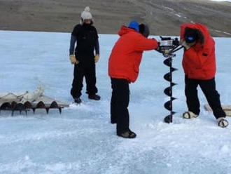 Vedci sa na Antarktíde prevŕtali k ľadu starému dva milióny rokov a narazili na šokujúci objav