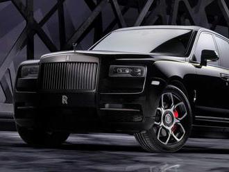 Černejší a výkonnejší. Prichádza Rolls-Royce Cullinan Black Badge