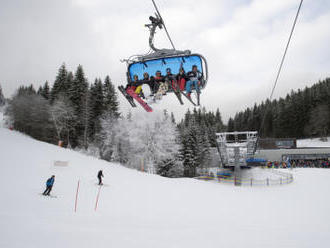 Do Špindlerova Mlýna dnes přijelo lyžovat kolem 3000 lidí