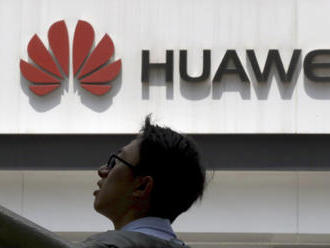 Čínská Huawei zvýšila tržby o 18 procent, čeká ale těžký rok