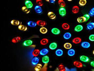Vianočná svetelná reťaz farebná - 240 LED - vyzdobte si váš príbytok krásnou svetelnou reťazou.