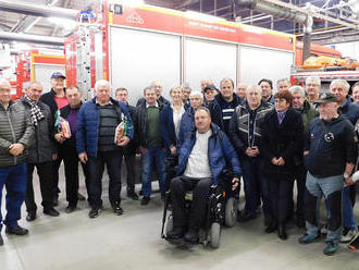 Každoroční setkání bývalých profesionálních hasičů ve Zlínském kraji letos spojilo 31 bývalých koleg