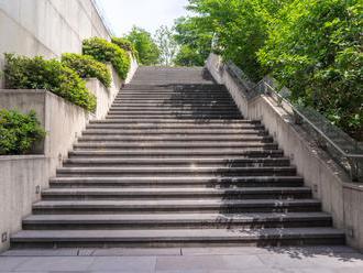 Getting out of breath while walking up stairs: What's normal, what's not     - CNET