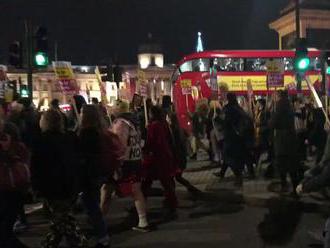 Demonstrace v Londýně: Boris Johnson není můj premiér!
