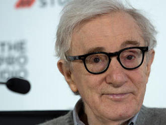 Woody Allen szerint az orosz katonák szívesen filmeztek, mert már unták a megszállást